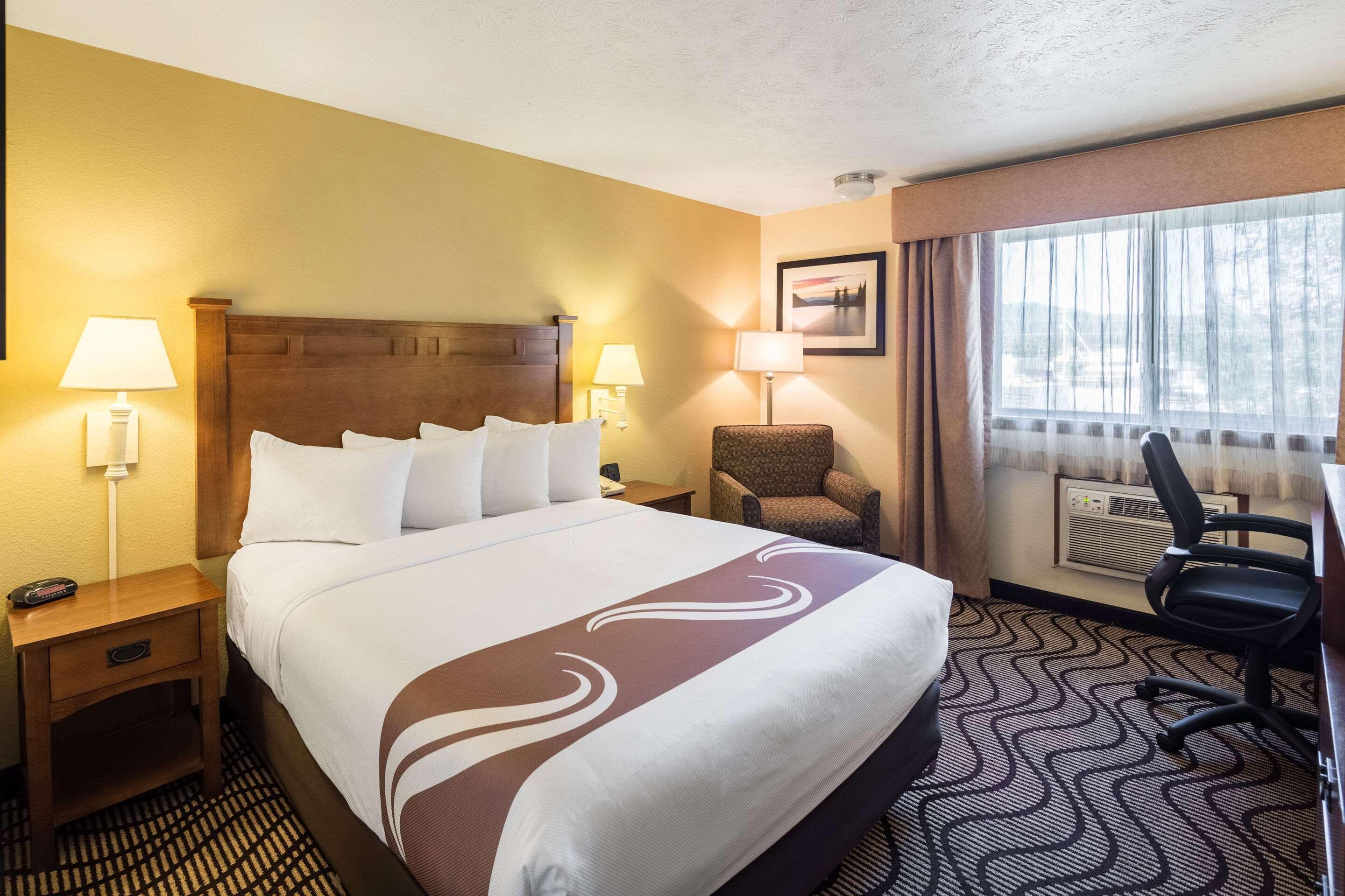 Quality Inn & Suites コー・ダリーン エクステリア 写真