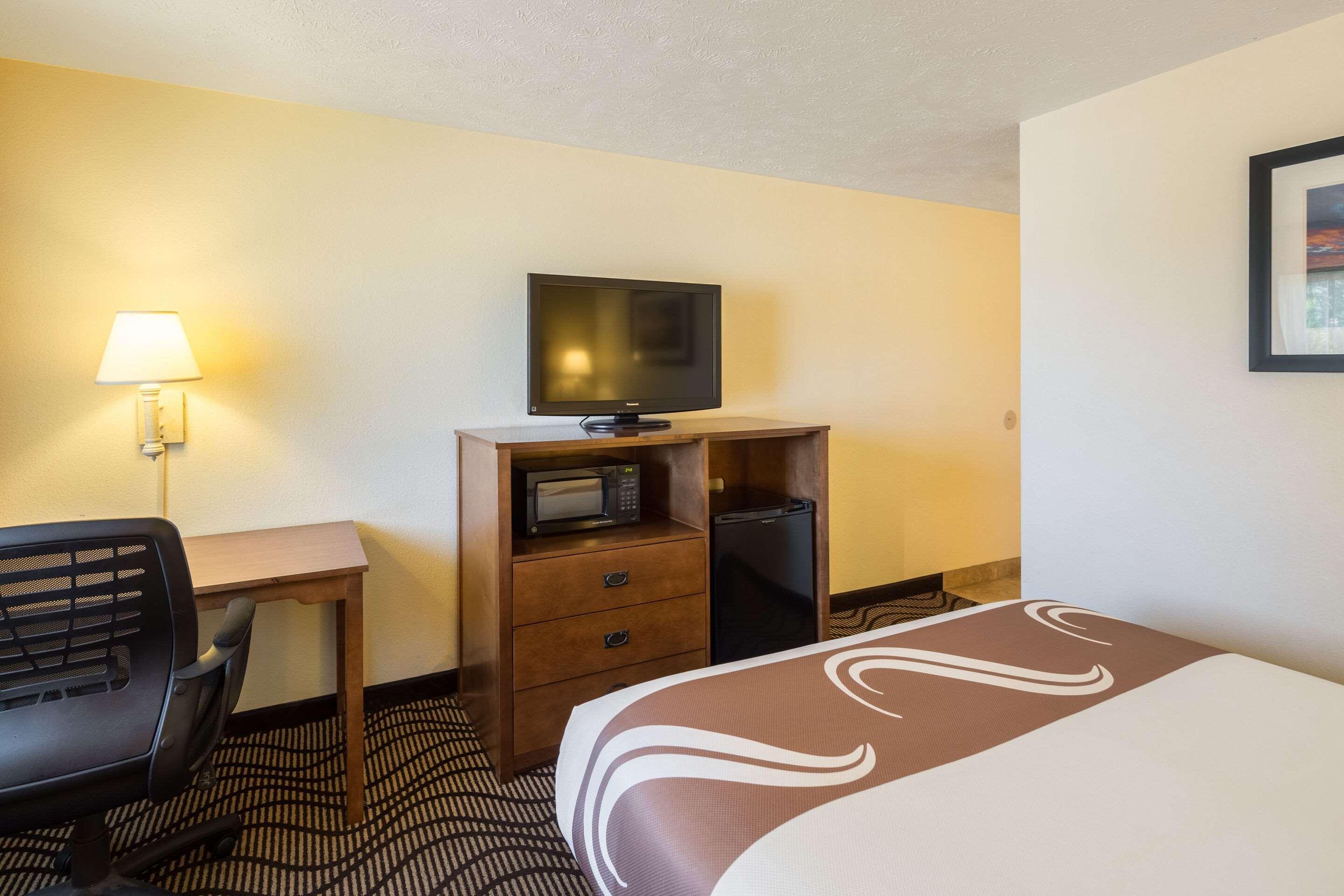 Quality Inn & Suites コー・ダリーン エクステリア 写真