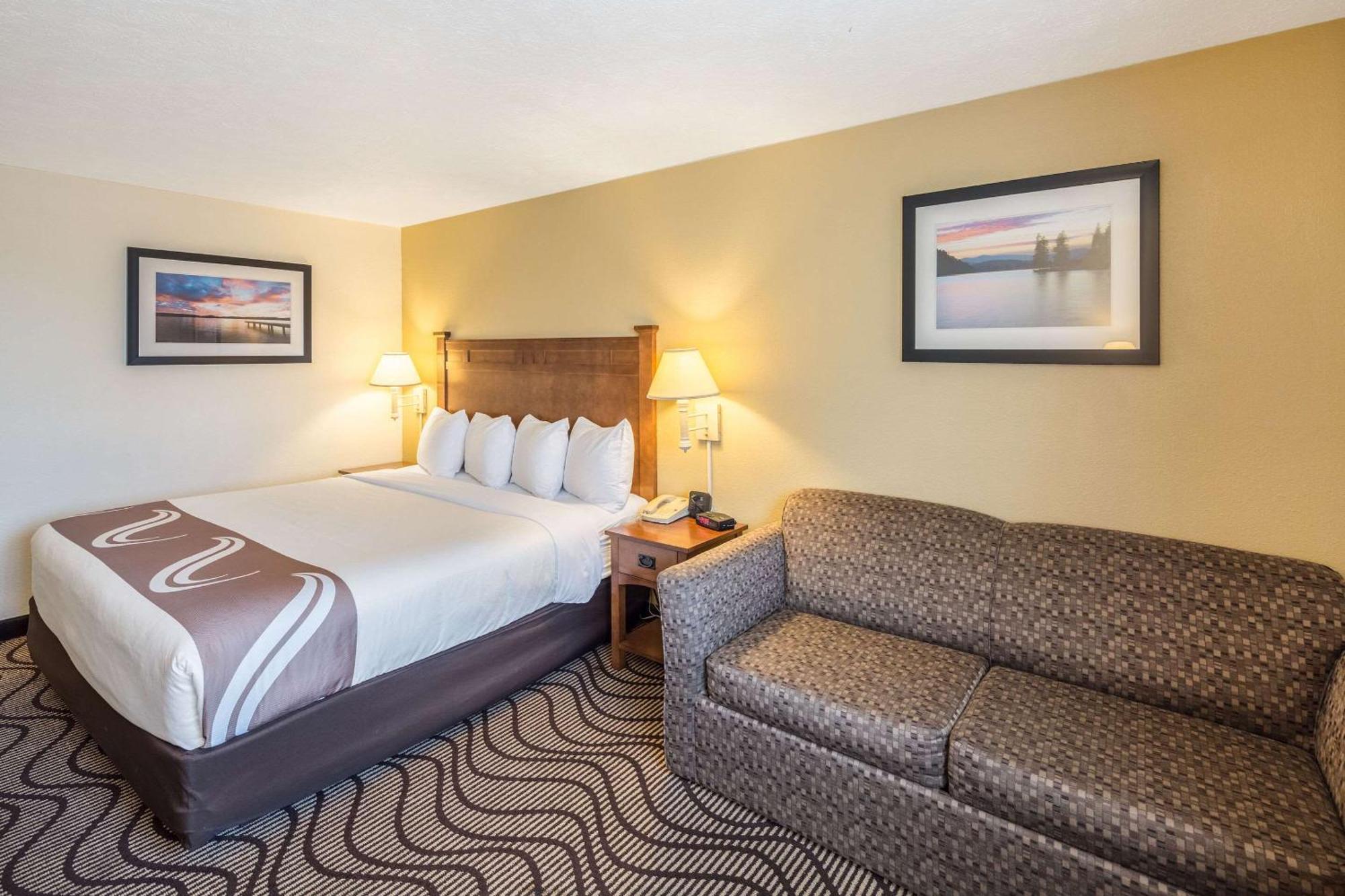 Quality Inn & Suites コー・ダリーン エクステリア 写真
