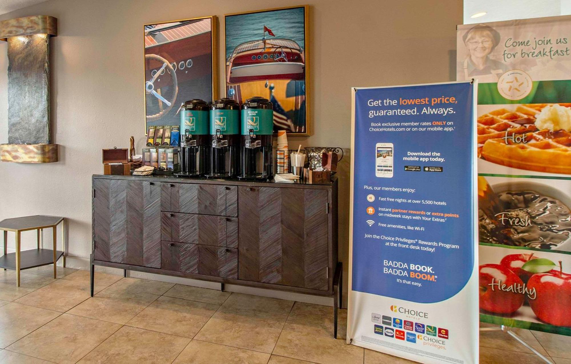 Quality Inn & Suites コー・ダリーン エクステリア 写真