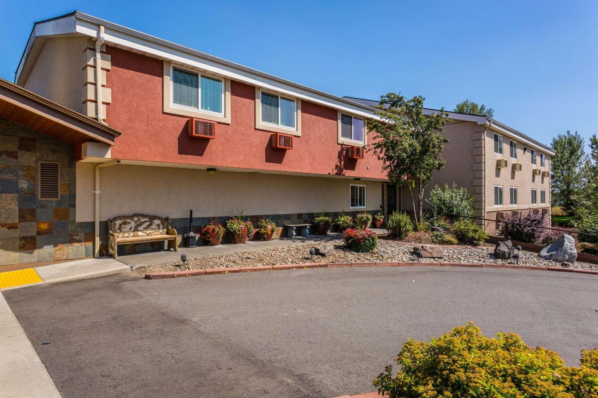 Quality Inn & Suites コー・ダリーン エクステリア 写真