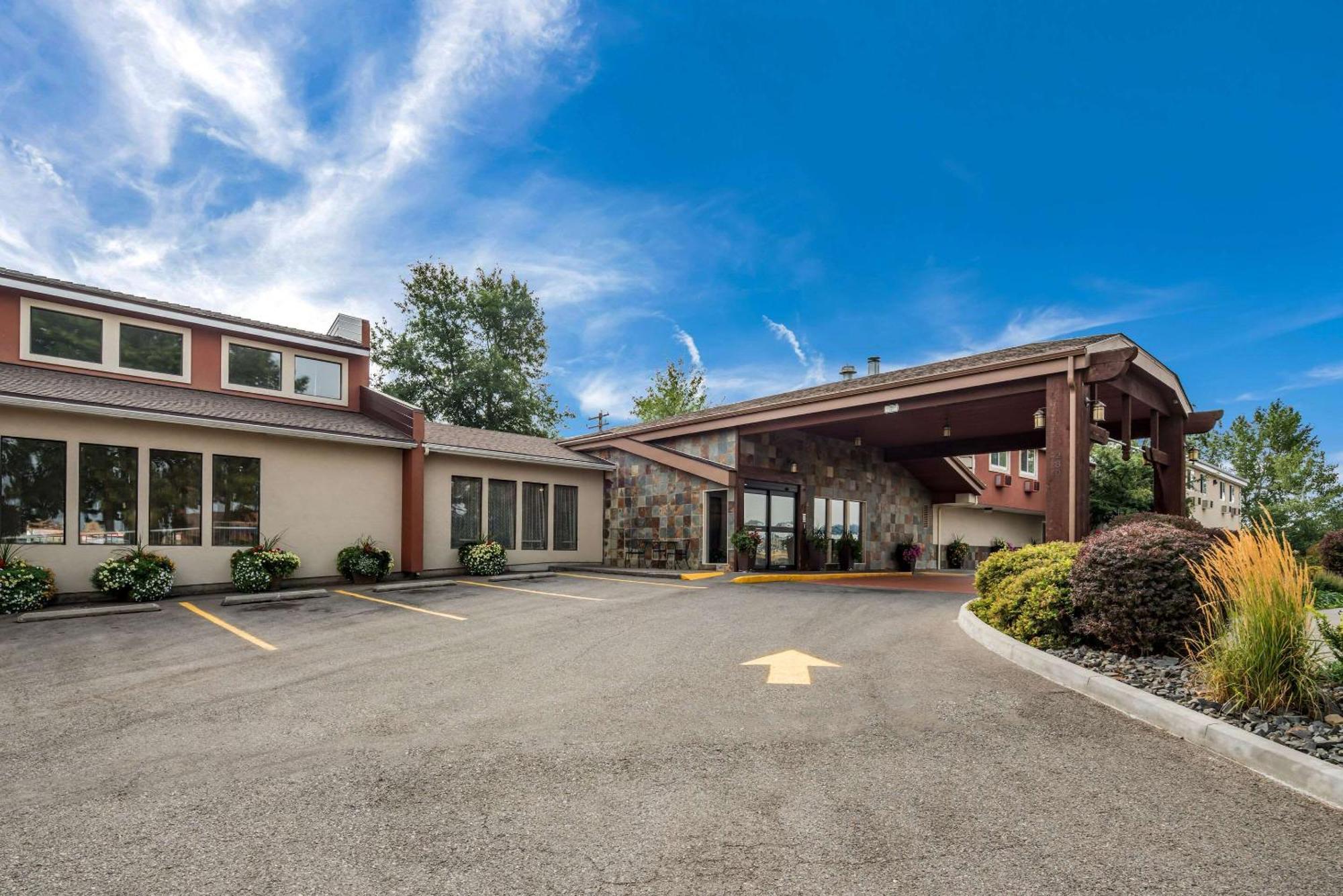 Quality Inn & Suites コー・ダリーン エクステリア 写真