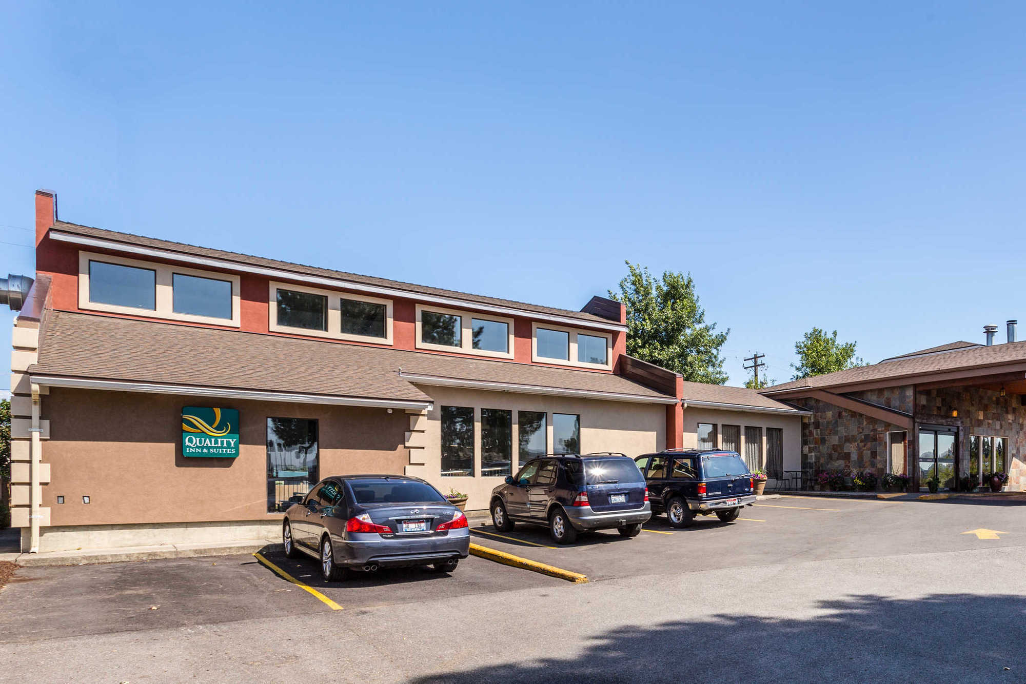 Quality Inn & Suites コー・ダリーン エクステリア 写真